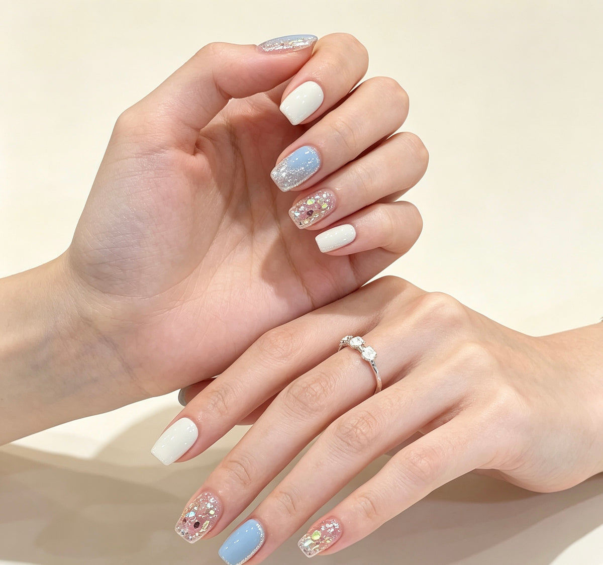 0.62-inch square solid color mixed with cat eye decal wearing nail art