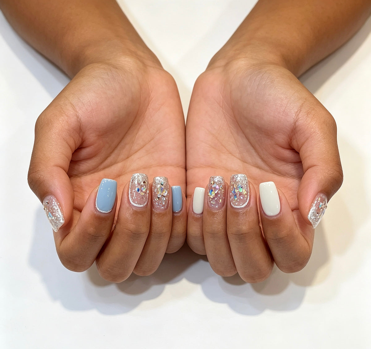 0.62-inch square solid color mixed with cat eye decal wearing nail art