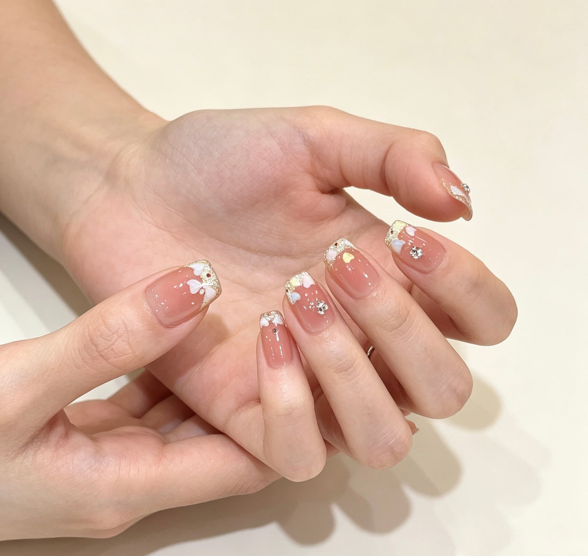 0.62 inch square nude pink cat eye heart-shaped handmade decal wearing nail art