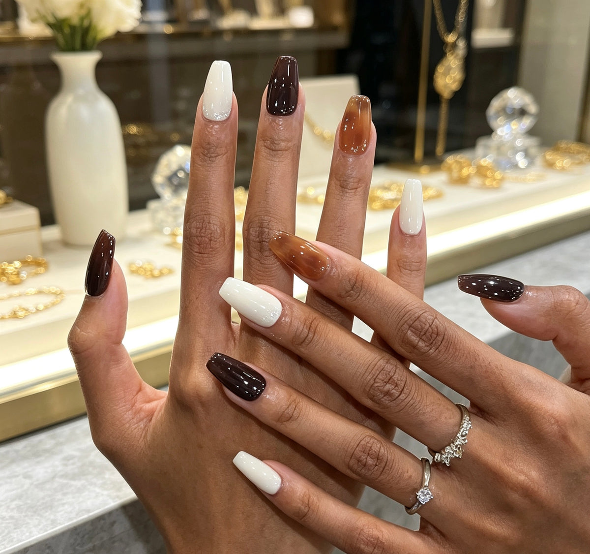 0.78-inch trapezoidal solid color cat eye wearing nail art
