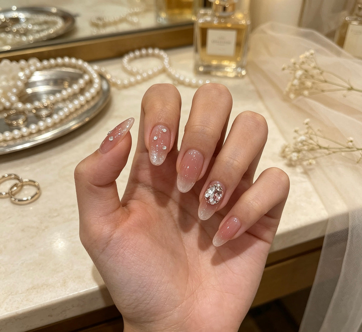 0.7 inch oval pink gradient cat eye drill wearing nail art