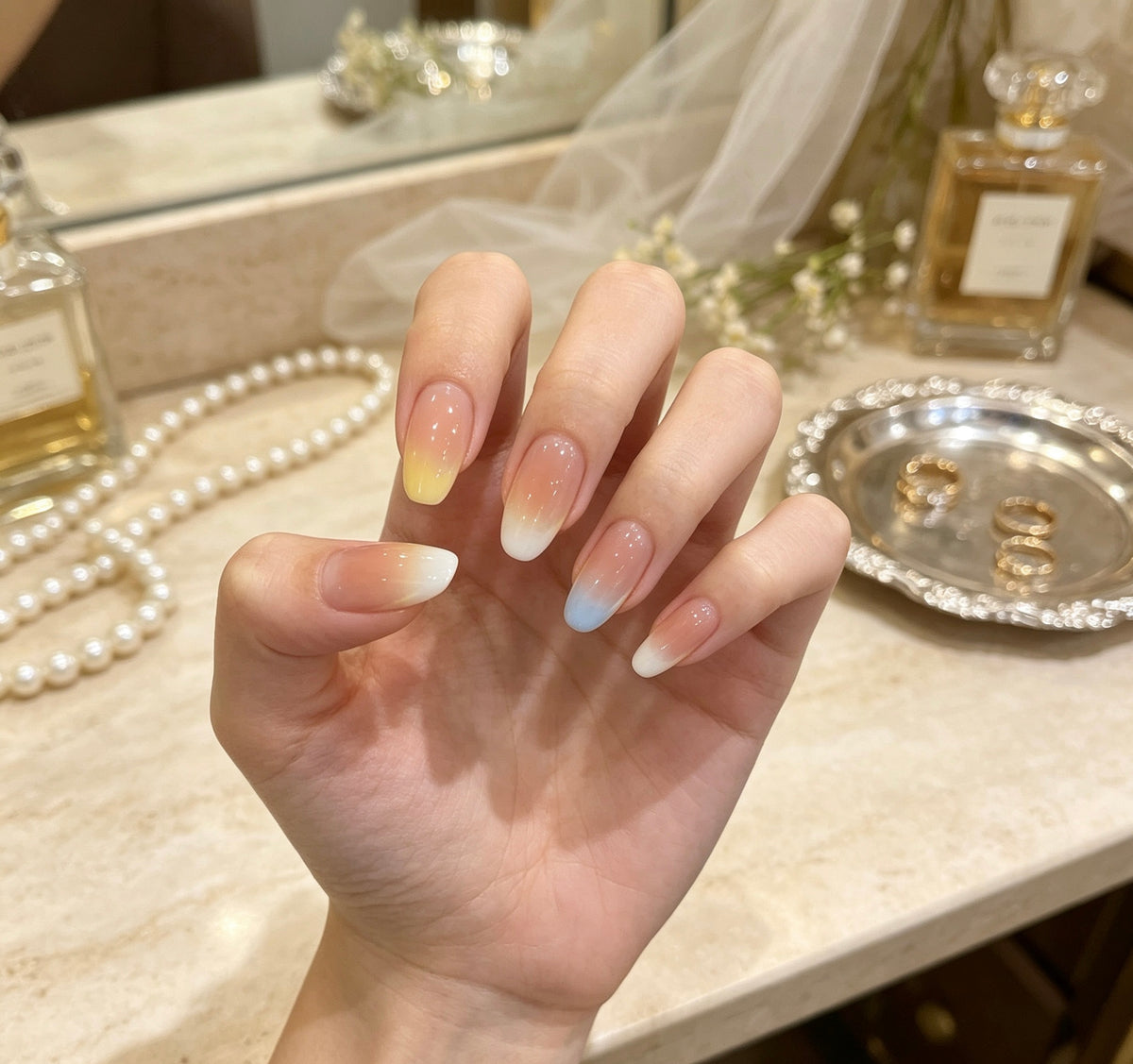 0.7 inch oval colorful dopamine gradient cat eye wearing nail art