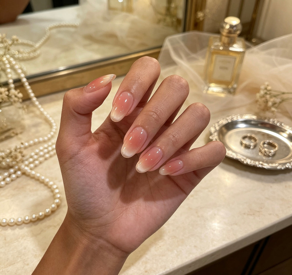 0.7-inch oval nude gradient pearl cat eye press nail art