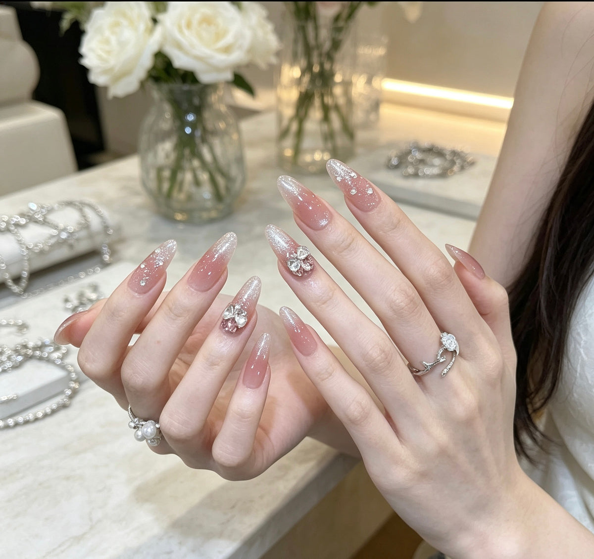 0.94-inch oval nude pink gradient rhinestone wearing nail art
