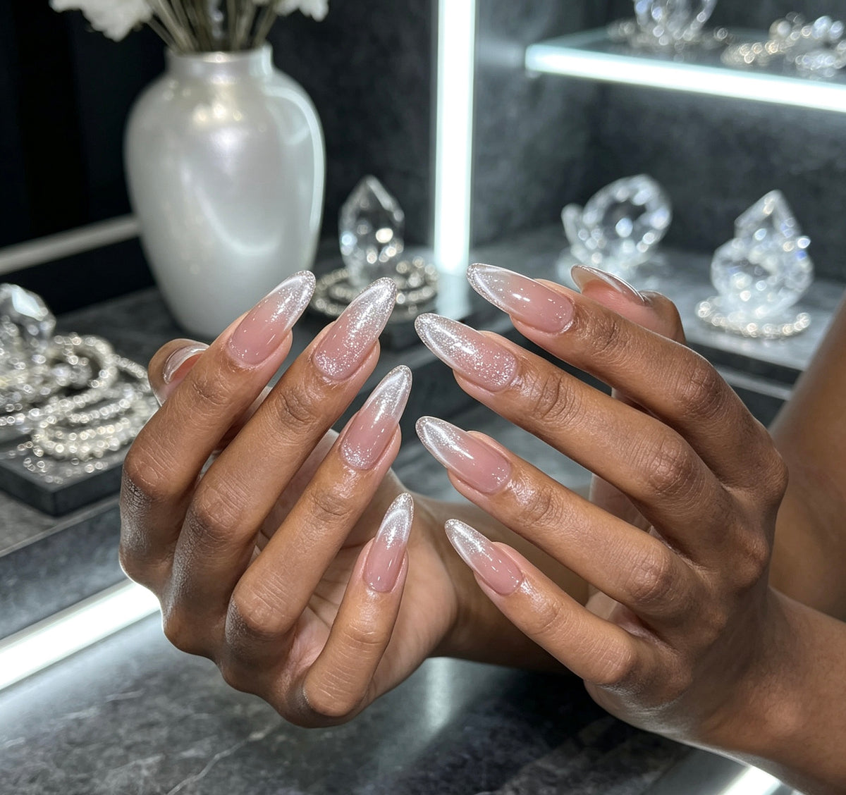 0.94-inch oval nude gradient wearing nail art