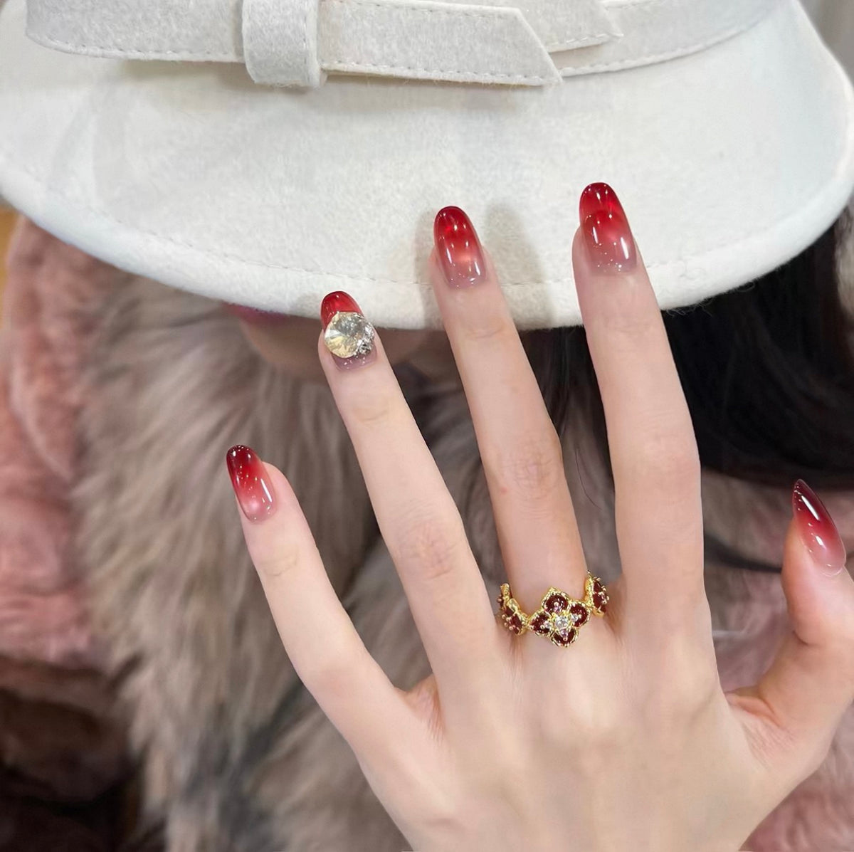 0.7 inch oval wine red gradient rhinestone wearing nail art