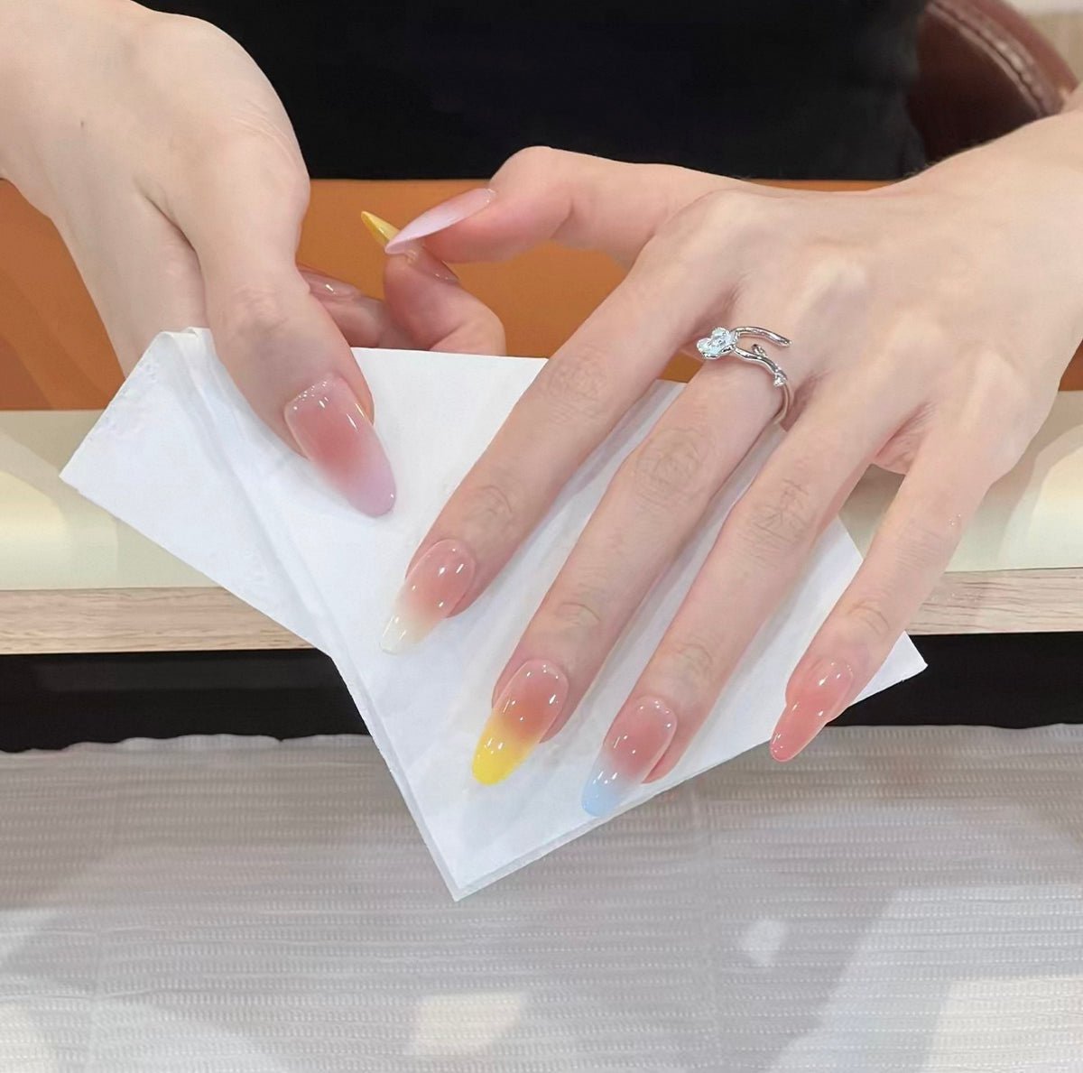 0.94-inch oval naked pink cat eye gradient dopamine wearing nail art